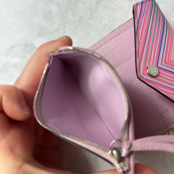 π₯ LOUIS VUITTON EPI TROPICAL VICTORINE COMPACT WALLET π₯ - Picture 12 of 14